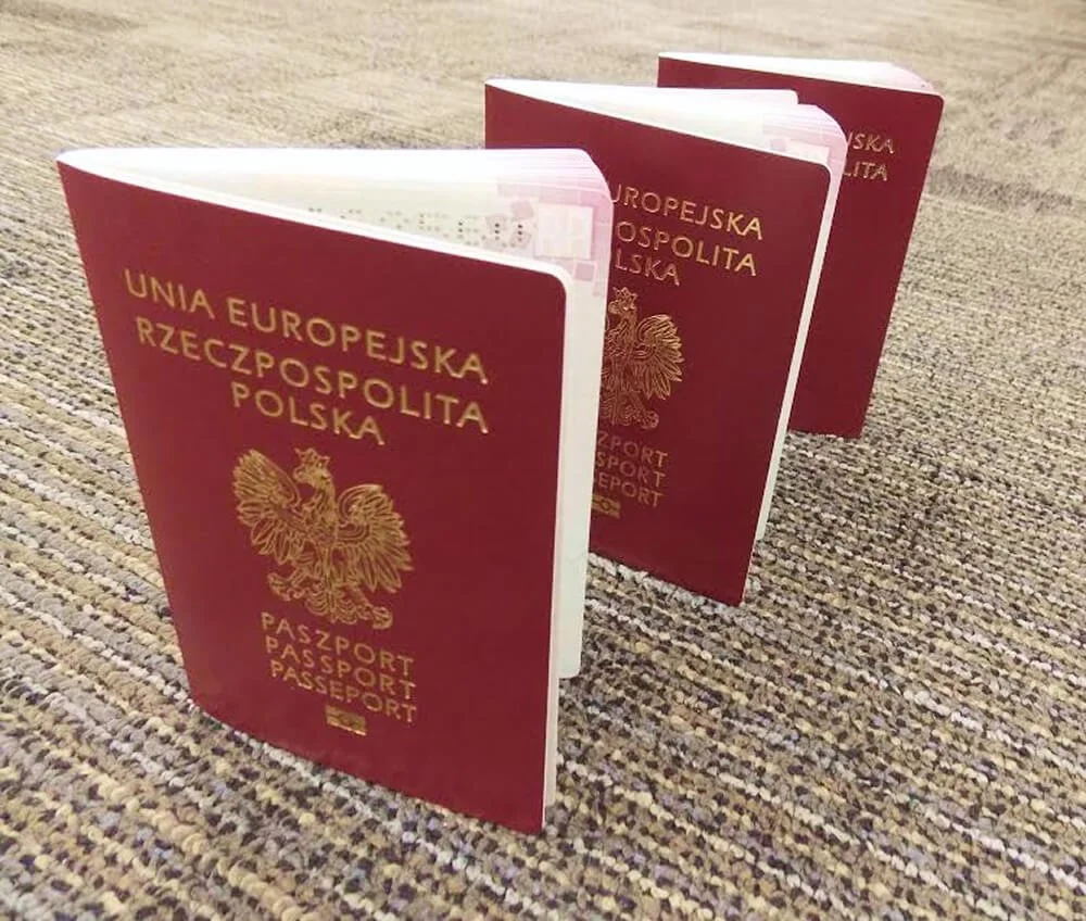Comprar pasaporte diplomático Renovar pasaporte rápidamente cerca de mí Dónde solicitar un pasaporte diplomático Pasaporte español por naturalización Solicitud de nacionalidad española por residencia Cita rápida para pasaporte en la comisaría Fotos para pasaporte cerca de mí Diferencia entre pasaporte oficial y diplomático Pasaporte para inversores extranjeros en España Empresas de tramitación de visados ​​y pasaportes Precio del pasaporte español Costo del pasaporte español Tarifa del pasaporte español